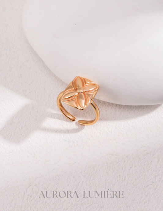 Fortune Clover Ring