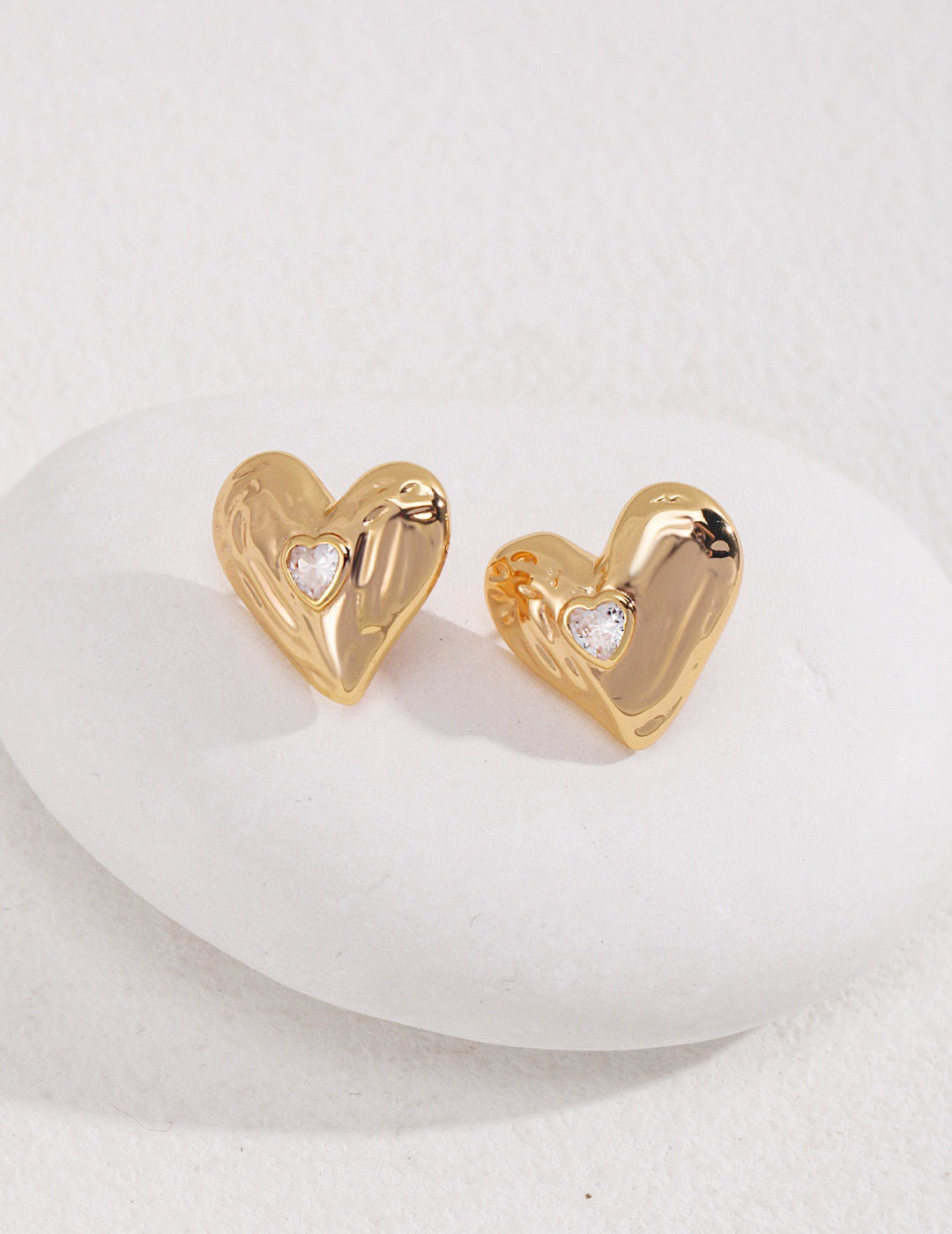 Heart-Shaped Zirconia Stud Earrings